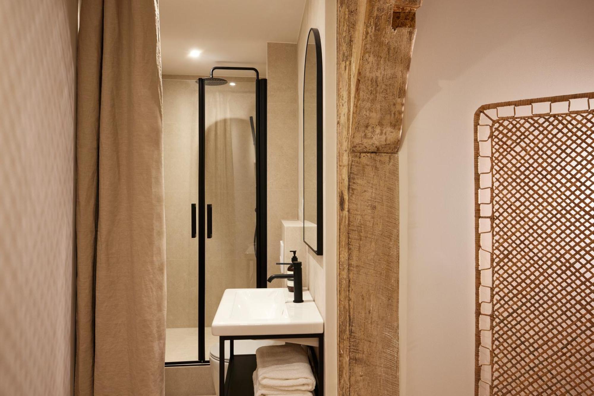 דירות פריז Stylish 2Br & 2Ba With Private Terrace מראה חיצוני תמונה